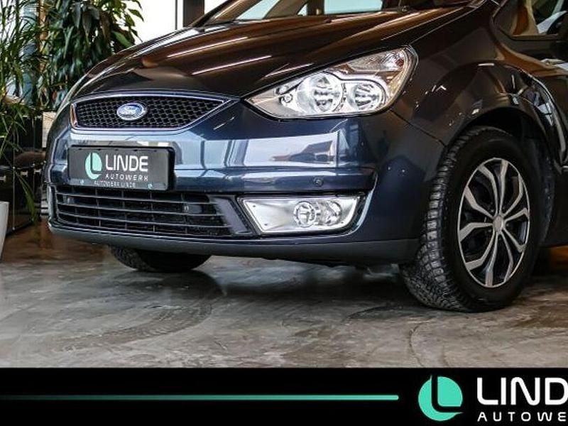 Gebraucht Ford Galaxy Trend 140 PS (102 kW) 2009 Grau Van / Kleinbus