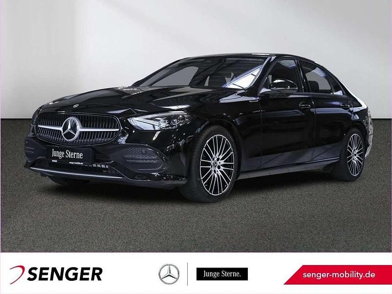 Unilack schwarz Gebraucht 2023 Mercedes C180 Limousine | 32.890 € (Guter Preis) - Bild 1/4