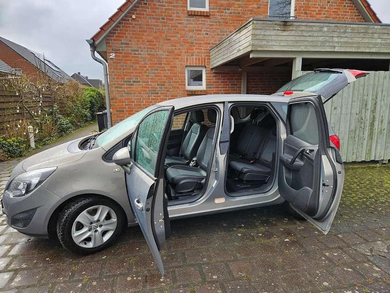 Gebraucht Opel Meriva Innovation 140 PS (102 kW) 2010 Beige Van / Kleinbus