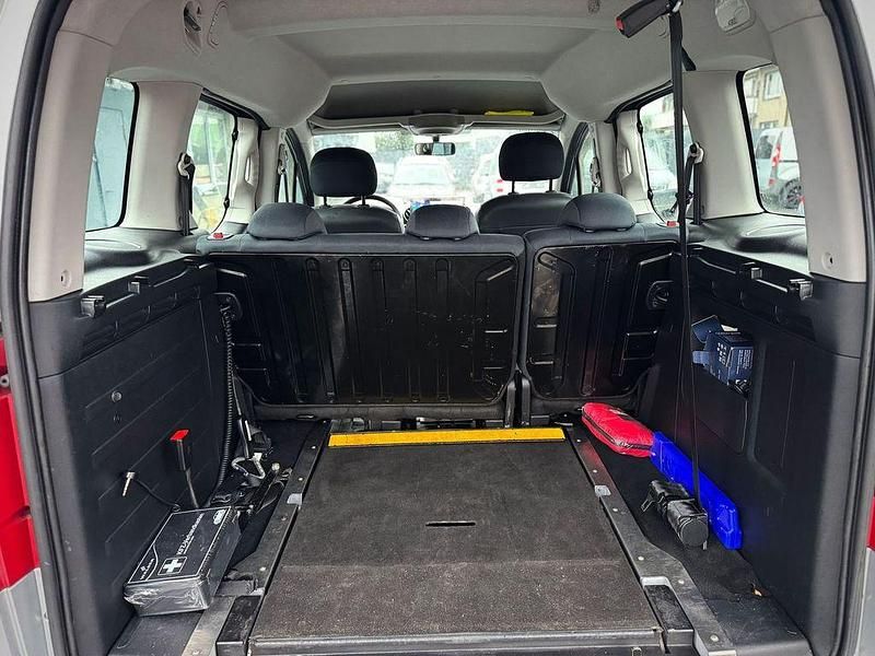 Gebraucht Peugeot Partner 92 PS (67 kW) 2011 Grau Van / Kleinbus