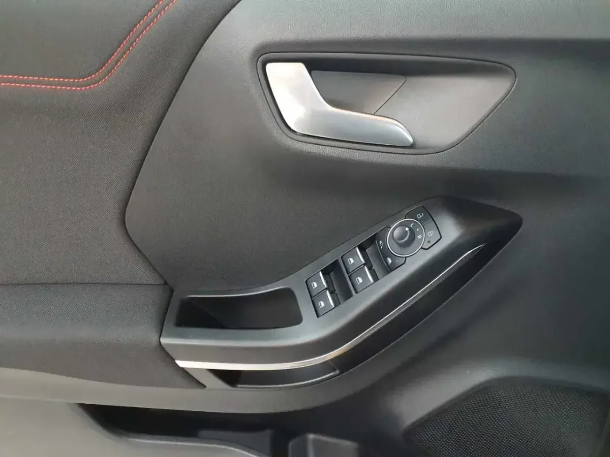 Gebraucht Ford Puma ST-Line 155 PS (114 kW) 2024 Magnetic grau metallic SUV