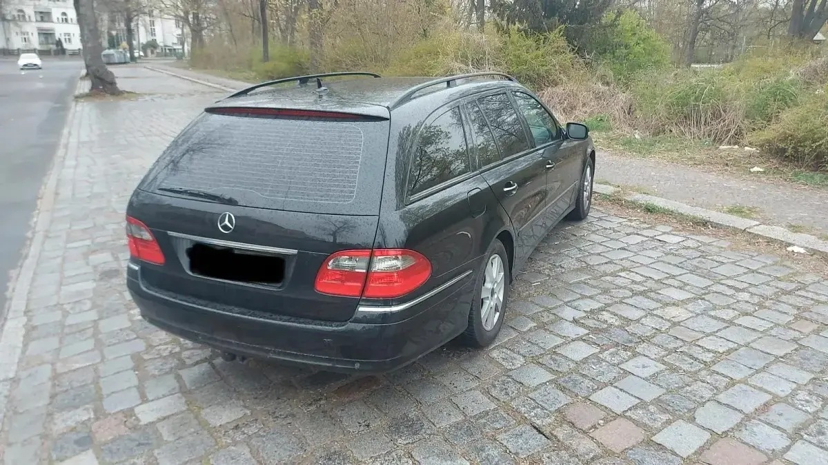 Gebraucht Mercedes E220 150 PS (110 kW) 2006 Schwarz Kombi