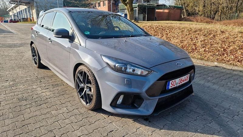 Gebraucht Ford Focus RS 349 PS (256 kW) 2017 Grau Limousine