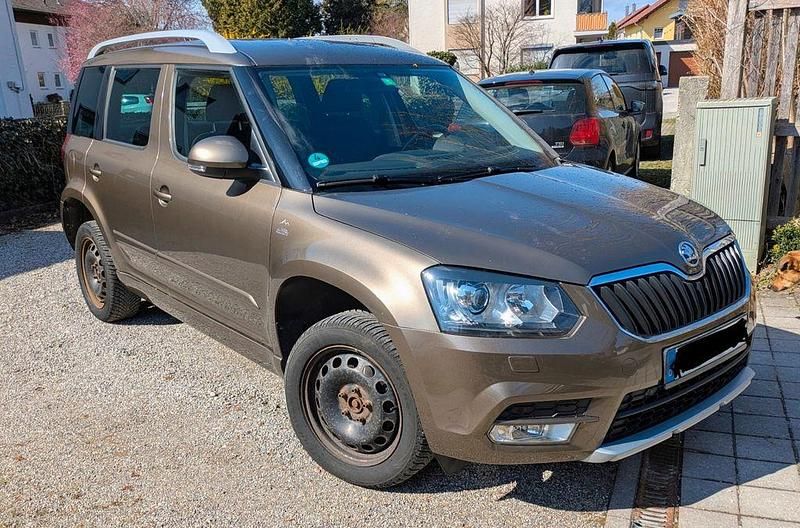 Gebraucht Skoda Yeti 140 PS (102 kW) 2015 Braun SUV