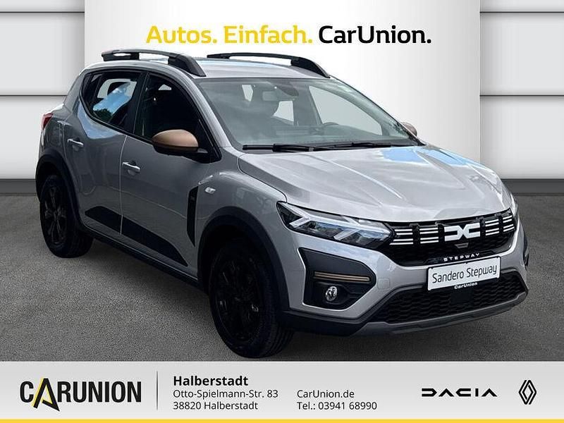 Neu Dacia Sandero Stepway 91 PS (66 kW) 2025 Grau Kleinwagen
