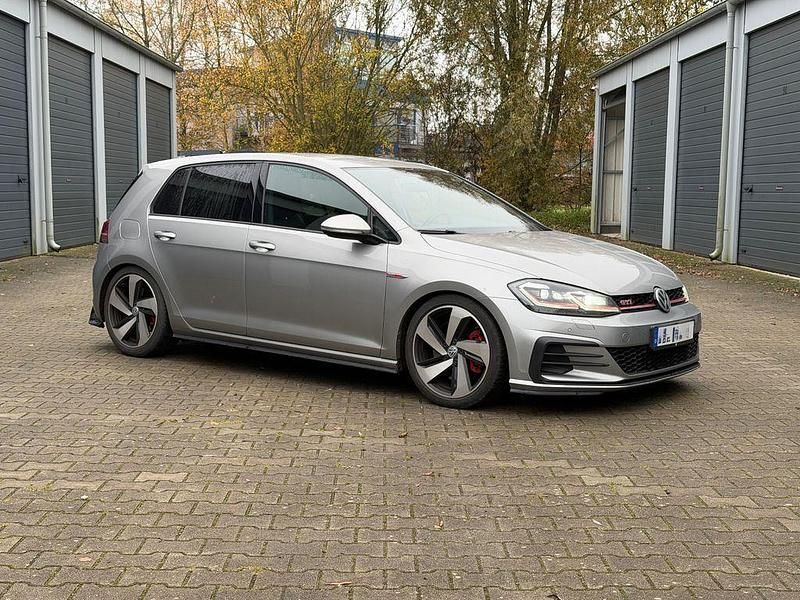 Silber Gebraucht 2019 VW Golf GTI Limousine | 22.990 € (Fairer Preis) - Bild 1/4
