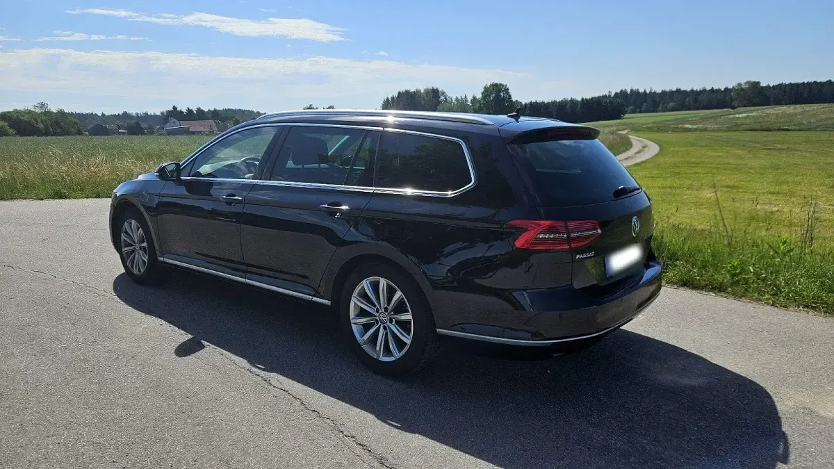 Gebraucht VW Passat Highline 150 PS (110 kW) 2015 Schwarz Kombi