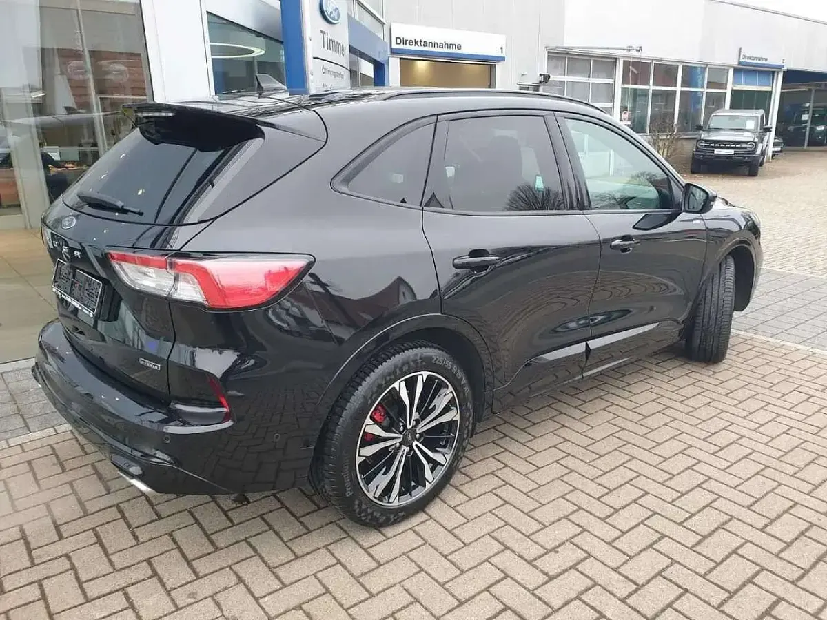 Gebraucht Ford Kuga ST-Line X 224 PS (164 kW) 2022 Obsidianschwarz metallic SUV