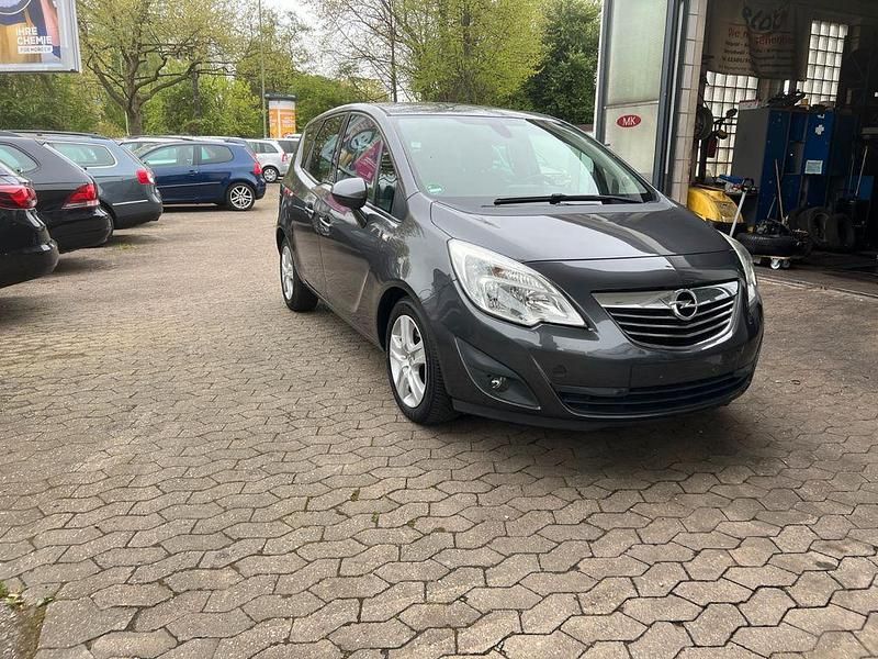 Grau Gebraucht 2012 Opel Meriva Innovation Van / Kleinbus | 4.980 € (Fairer Preis) - Bild 1/4