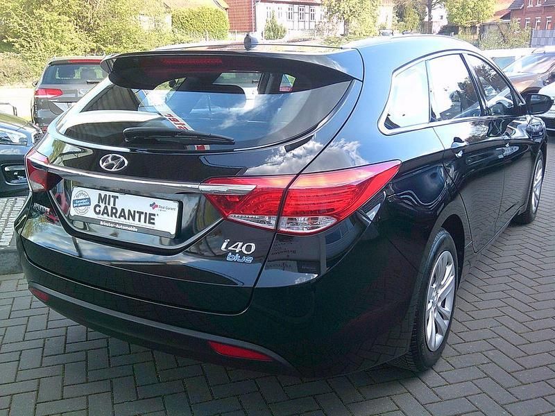 Gebraucht Hyundai i40 116 PS (85 kW) 2015 Schwarz Limousine