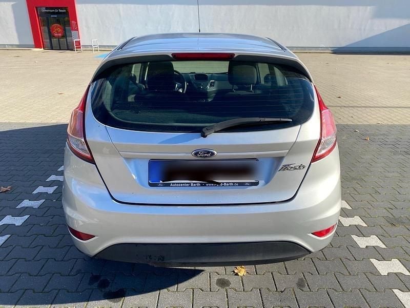 Gebraucht Ford Fiesta 75 PS (55 kW) 2013 Kleinwagen