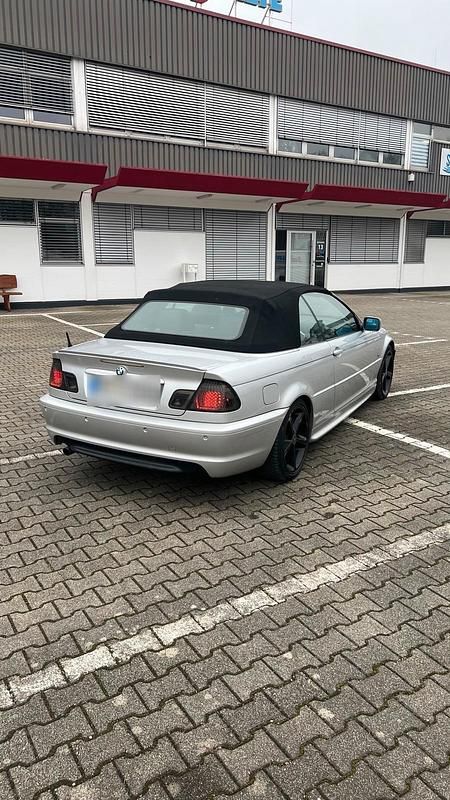 Gebraucht BMW 318 Cabriolet 143 PS (105 kW) 2003 Silber Cabrio