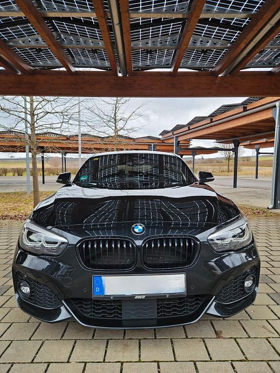 Gebraucht BMW 120 M Sport 190 PS (139 kW) 2018 Schwarz Kleinwagen
