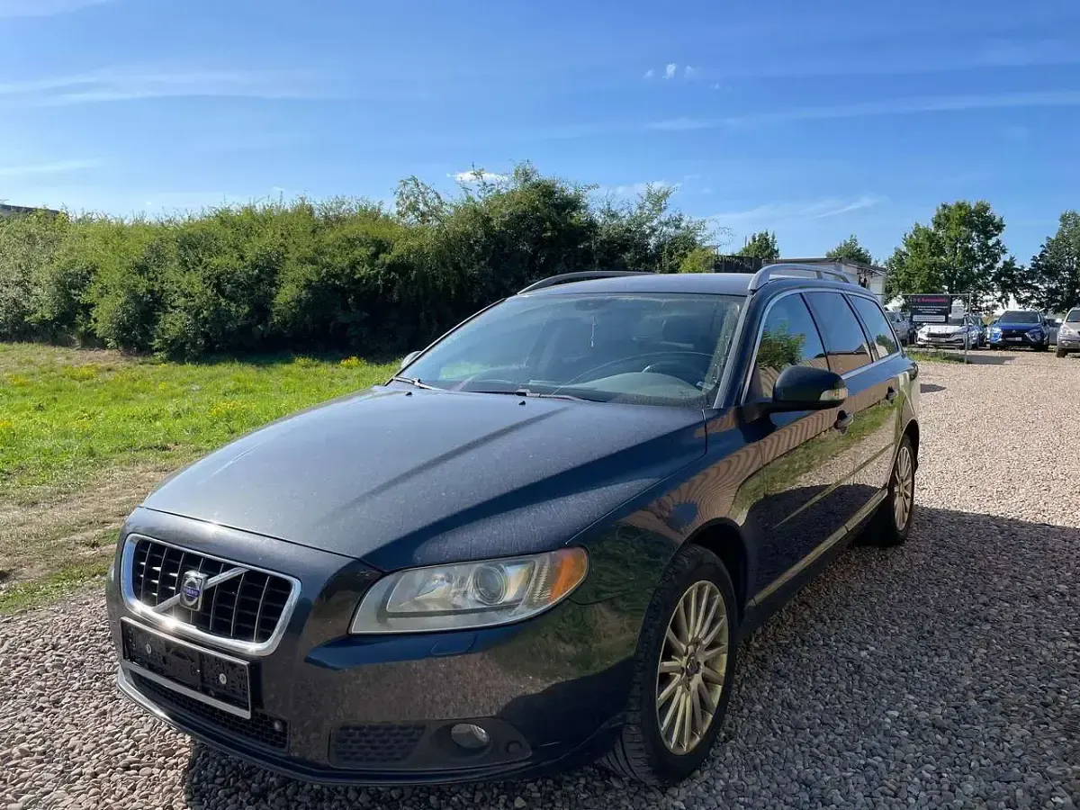 Gebraucht Volvo V70 Summum 185 PS (136 kW) 2008 Savile grey pearl / metallic Kombi