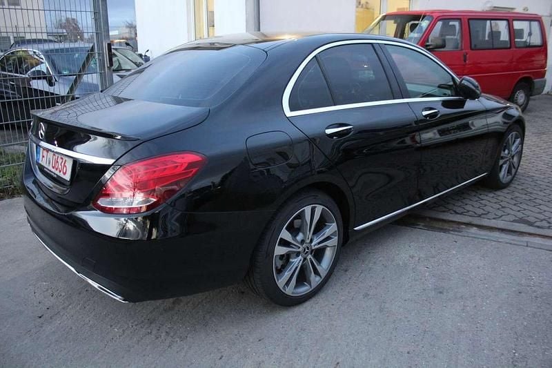 Gebraucht Mercedes C300 AMG line 245 PS (180 kW) 2017 Schwarz Limousine