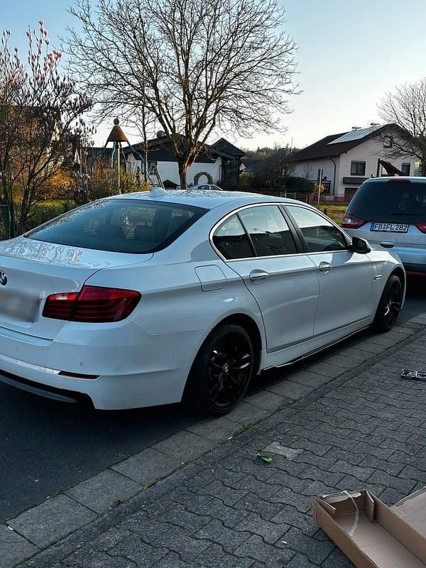 Gebraucht BMW 528 245 PS (180 kW) 2014 Weiß Limousine