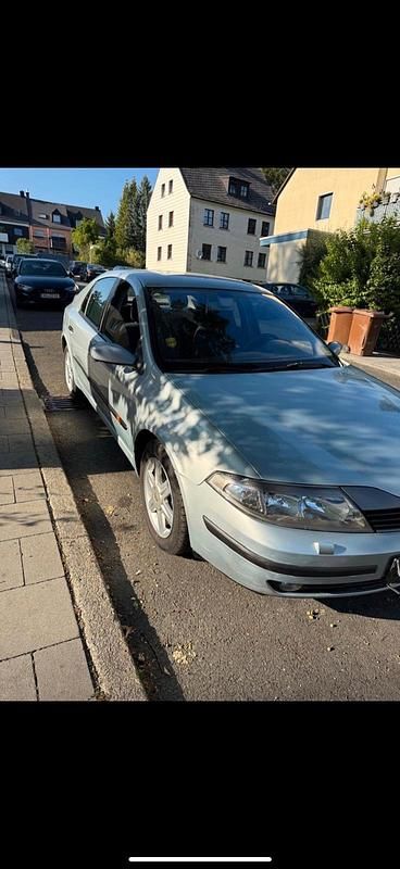 Silber Gebraucht 2001 Renault Laguna II Kombi | 1.100 € (Fairer Preis) - Bild 1/4