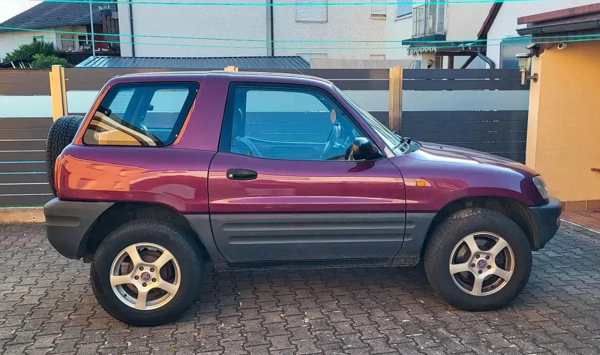 Gebraucht Toyota RAV4 128 PS (94 kW) 1997 Violet SUV