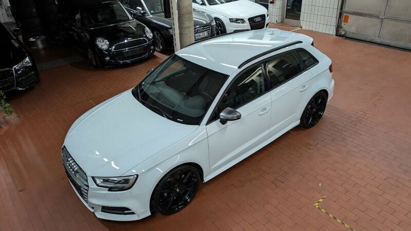 Weiß Gebraucht 2017 Audi S3 Sport Limousine | 24.900 € (Fairer Preis) - Bild 1/4