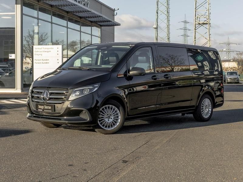Obsidianschwarz metallic Gebraucht 2025 Mercedes Vito Van | 63.760 € - Bild 1/4