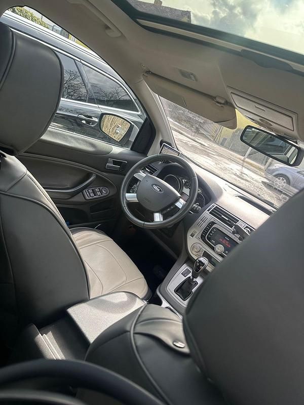 Gebraucht Ford Kuga 162 PS (119 kW) 2011 Grau SUV