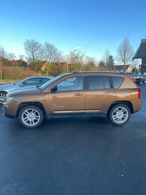 Gebraucht Jeep Compass Limited 140 PS (102 kW) 2011 Braun SUV