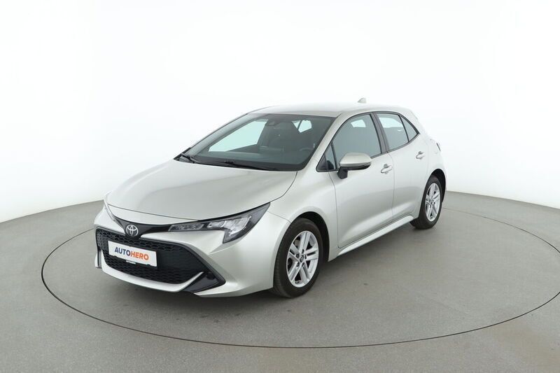 Silber Gebraucht 2020 Toyota Corolla Comfort Limousine | 16.210 € (Guter Preis) - Bild 1/4