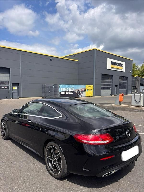 Schwarz Gebraucht 2017 Mercedes C250 AMG Coupé | 17.400 € (Guter Preis) - Bild 1/4