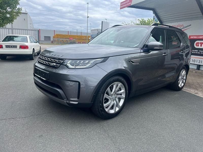 Grau Gebraucht 2019 Land Rover Discovery 5 SE SUV | 27.900 € - Bild 1/4