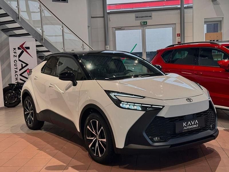 Gebraucht Toyota C-HR Team 152 PS (111 kW) 2024 Weiß SUV