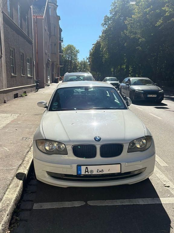 Weiß Gebraucht 2007 BMW 116 Kleinwagen | 2.900 € (Etwas zu teuer) - Bild 1/4