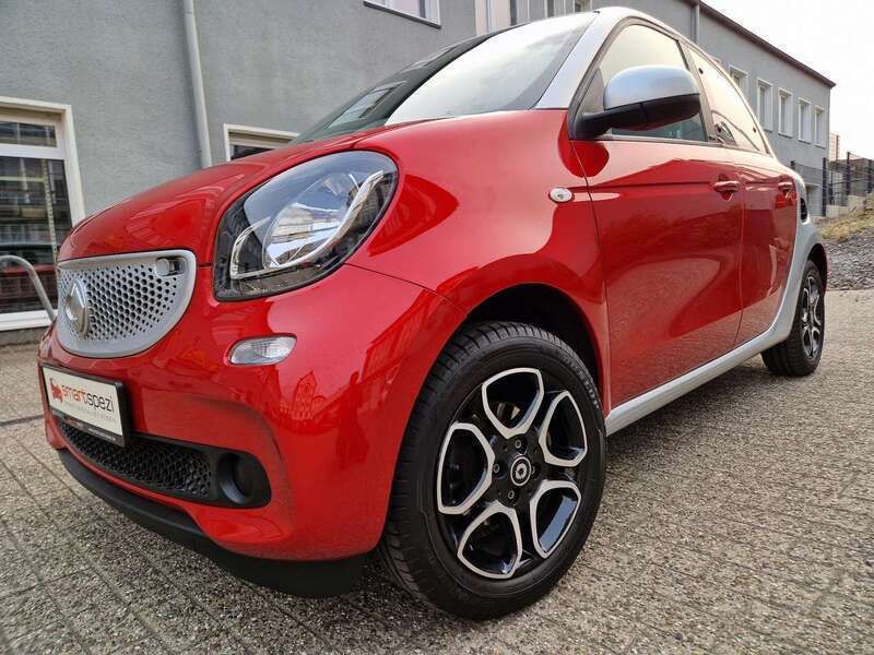 Tridionzelle silber Gebraucht 2016 Smart ForFour Prime Kleinwagen | 9.999 € (Fairer Preis) - Bild 1/4
