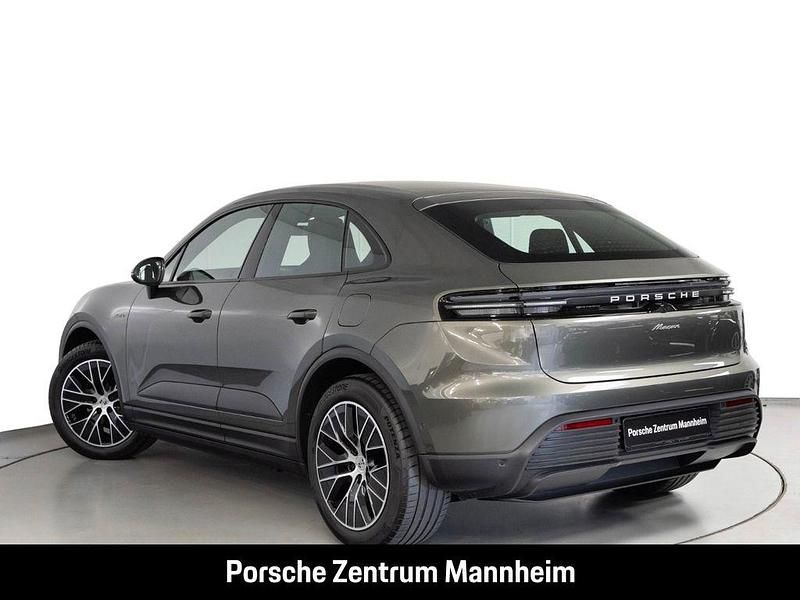 Neu Porsche Macan 264 kW (360 PS) 2026 Gruen SUV