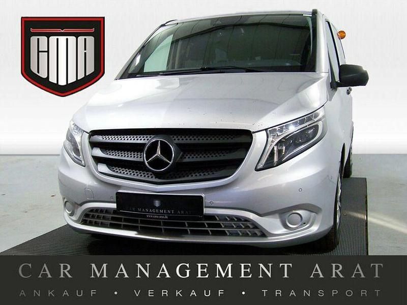 Gebraucht Mercedes Vito 163 PS (119 kW) 2016 Brillantsilber metallic (metallic) Van