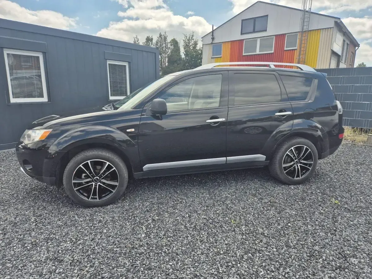 Gebraucht Mitsubishi Outlander 156 PS (114 kW) 2010 Schwarz SUV