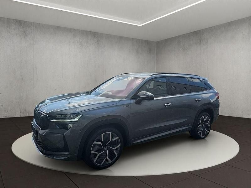 5x graphitegrau metallic Gebraucht 2025 Skoda Kodiaq SportLine SUV | 47.800 € (Guter Preis) - Bild 1/4