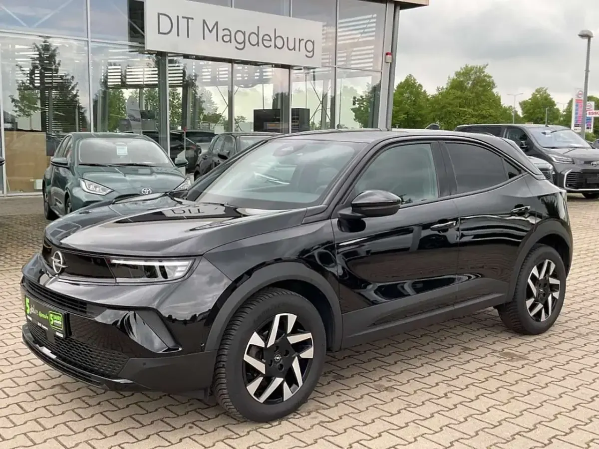 Gebraucht Opel Mokka Edition 131 PS (96 kW) 2025 Lackierung schwarz perla nera/ SUV