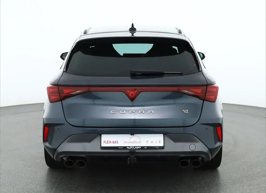 Nowe Cupra Leon VZ 333 KM (244 kW) 2025 Szary Sedan/Limuzyna