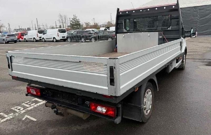 Gebraucht Ford Transit Trend 131 PS (96 kW) 2020 Weiß Van / Kleinbus