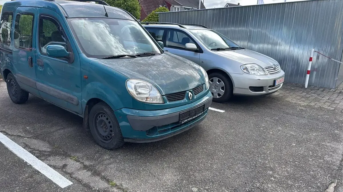 Gebraucht Renault Kangoo 105 PS (77 kW) 2005 Grün Van / Kleinbus