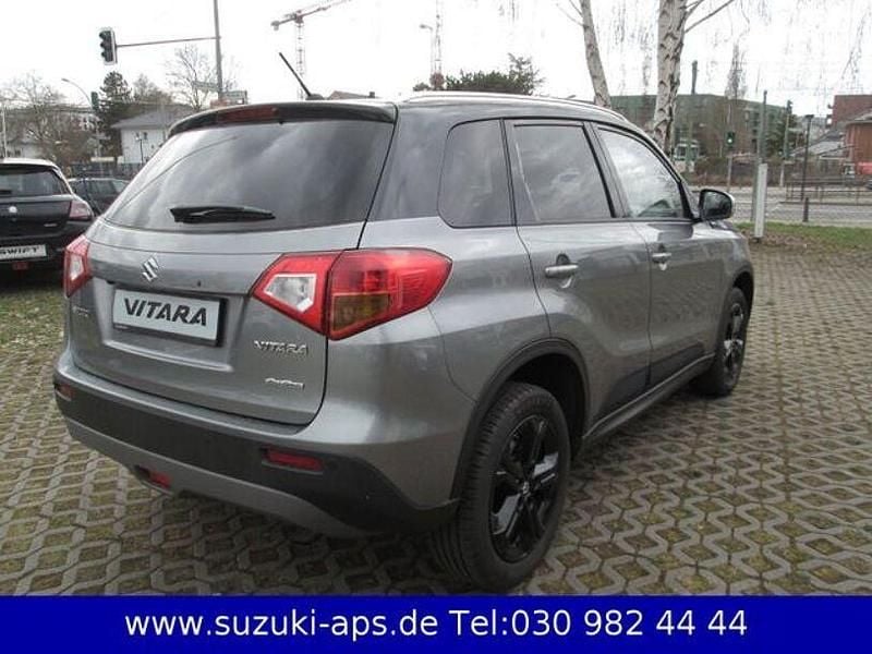 Gebraucht Suzuki Vitara 140 PS (102 kW) 2015 Grau SUV