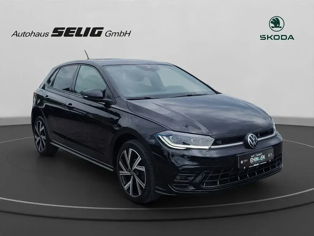 Gebraucht VW Polo R-line 95 PS (69 kW) 2022 Deep black perleffekt Kleinwagen
