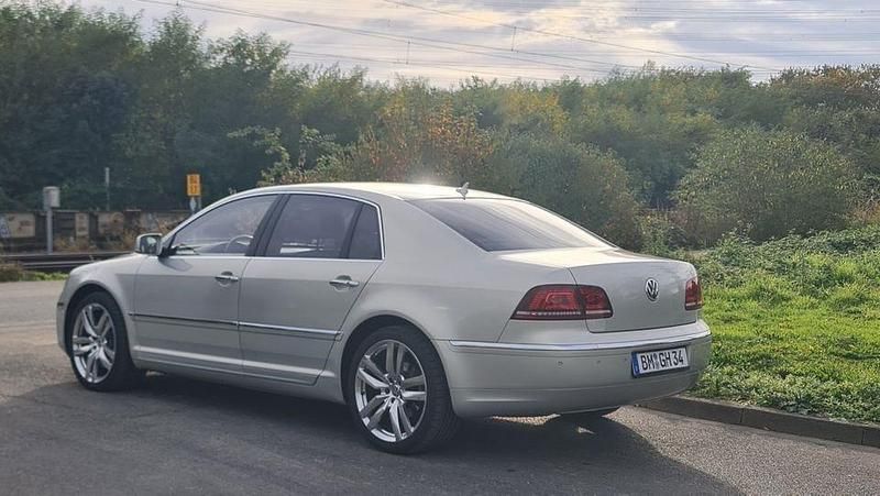 Gebraucht VW Phaeton 245 PS (180 kW) 2014 Grau Limousine