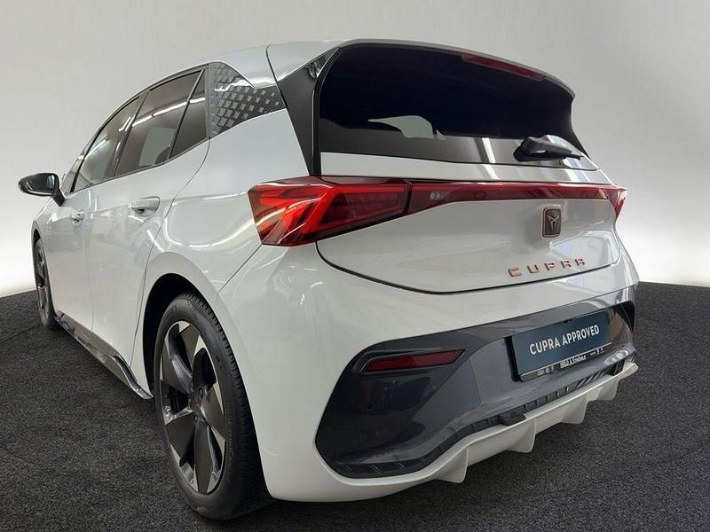 Second-hand Cupra Born 169 kW (231 CP) 2025 Alb Hatchback