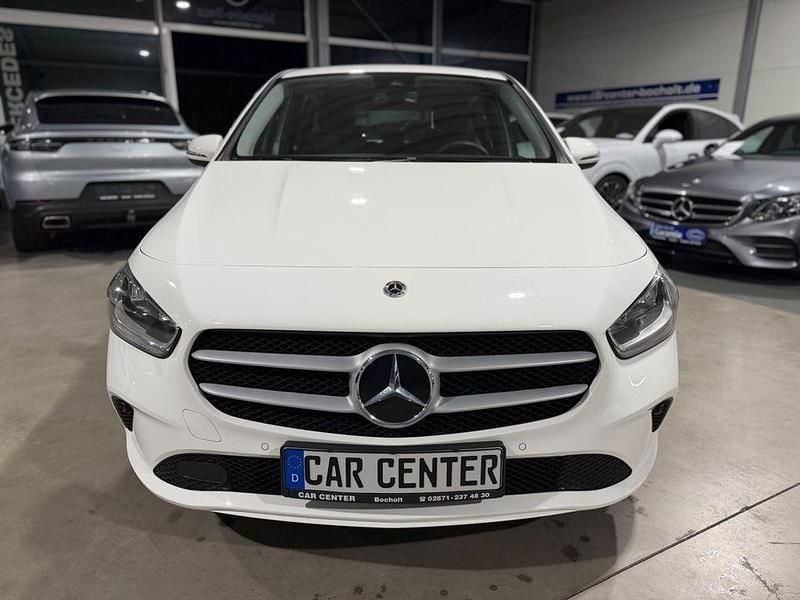 Gebraucht Mercedes E250 218 PS (160 kW) 2021 Weiß Limousine