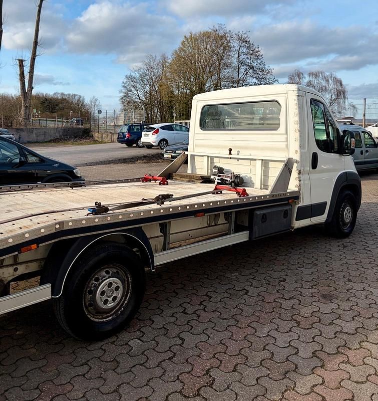 Gebraucht Peugeot Boxer 163 PS (119 kW) 2017 Weiß Van