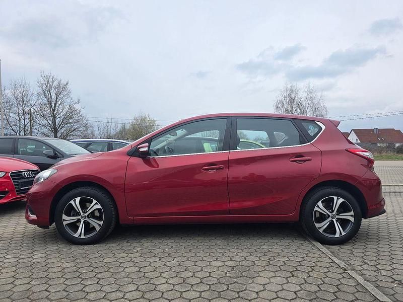 Gebraucht Nissan Pulsar Acenta 116 PS (85 kW) 2017 Rot Kleinwagen