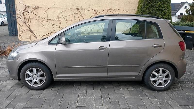 Gebraucht VW Golf VI 102 PS (75 kW) 2009 Beige Kleinwagen