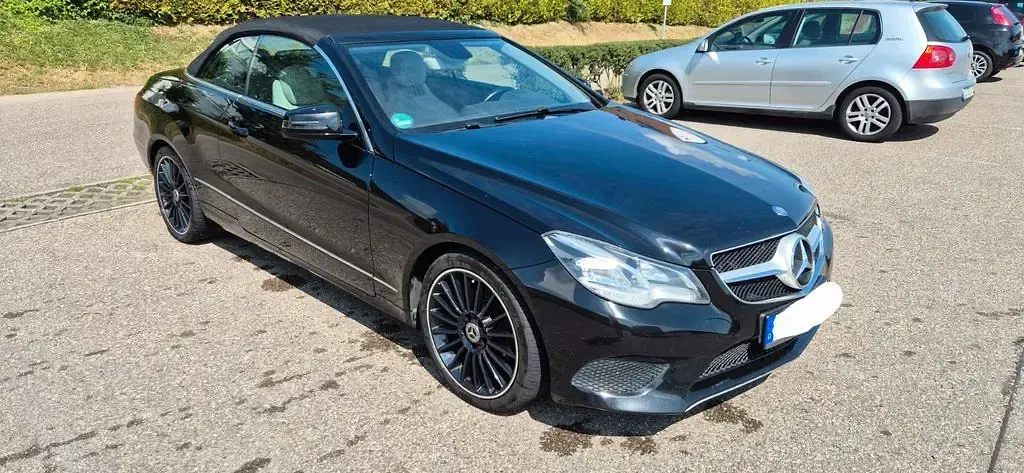 Gebraucht Mercedes E220 170 PS (125 kW) 2013 Schwarz Cabrio