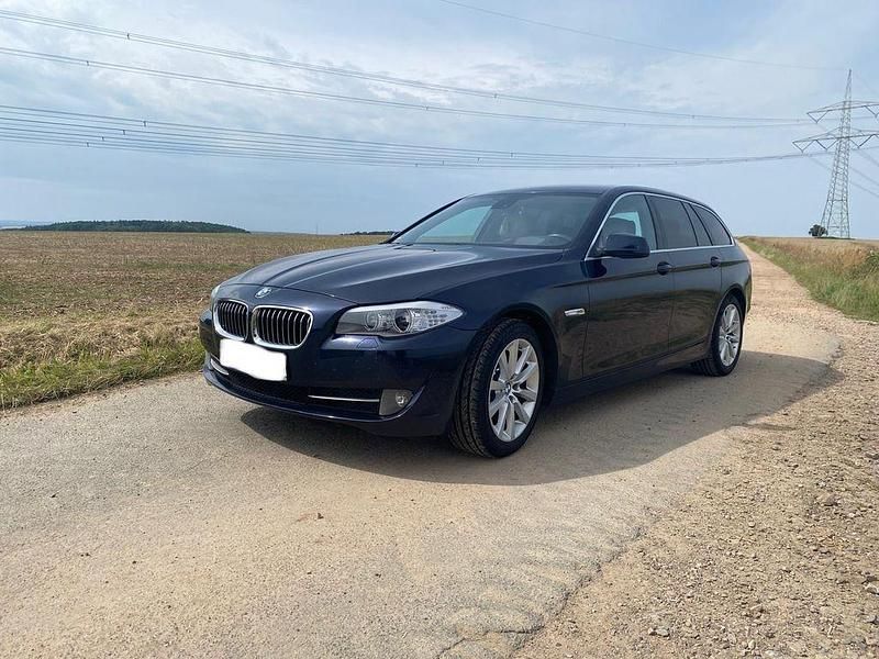 Gebraucht BMW 525 204 PS (150 kW) 2011 Blau Kombi